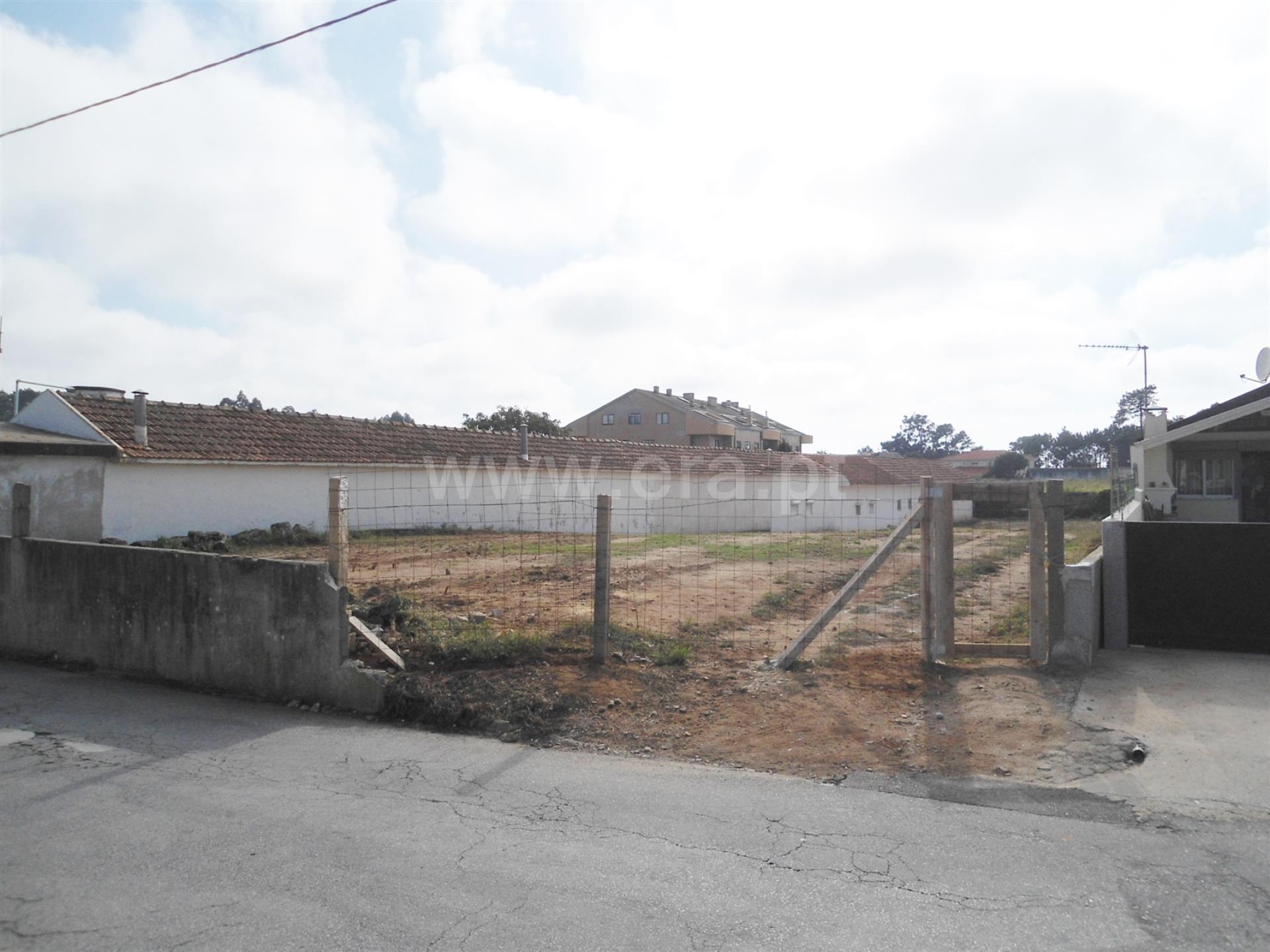 Land for sale in Vila Nova de Gaia, Portugal — €285,000