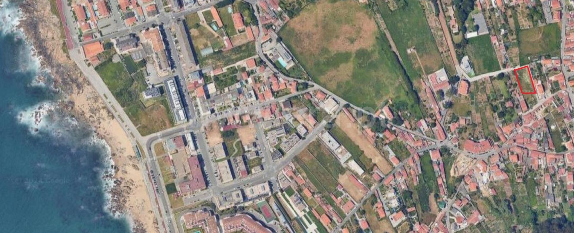 Land for sale in Vila Nova de Gaia, Portugal — €495,000