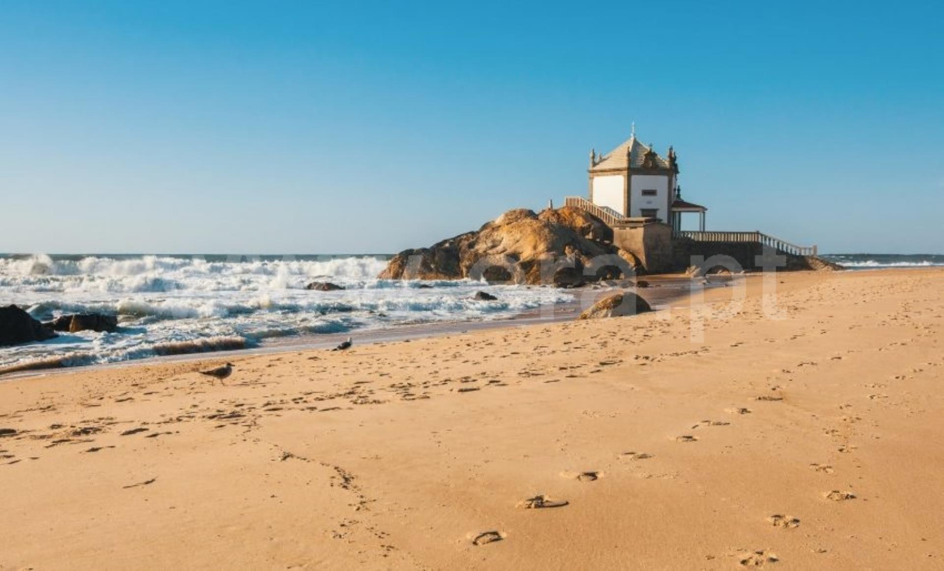 Land for sale in Vila Nova de Gaia, Portugal — €500,000