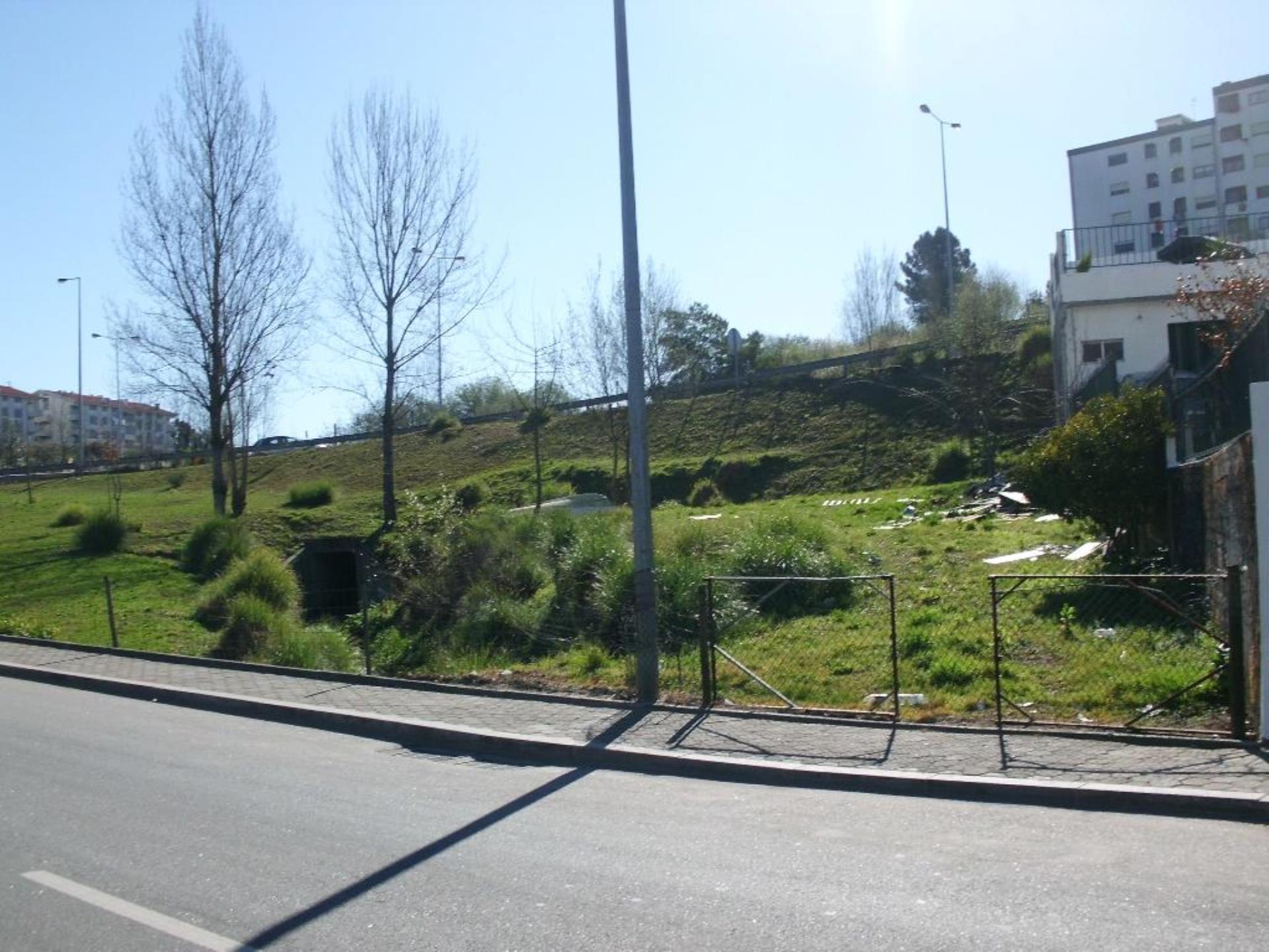 Land for sale in Vila Nova de Gaia, Portugal — €375,000