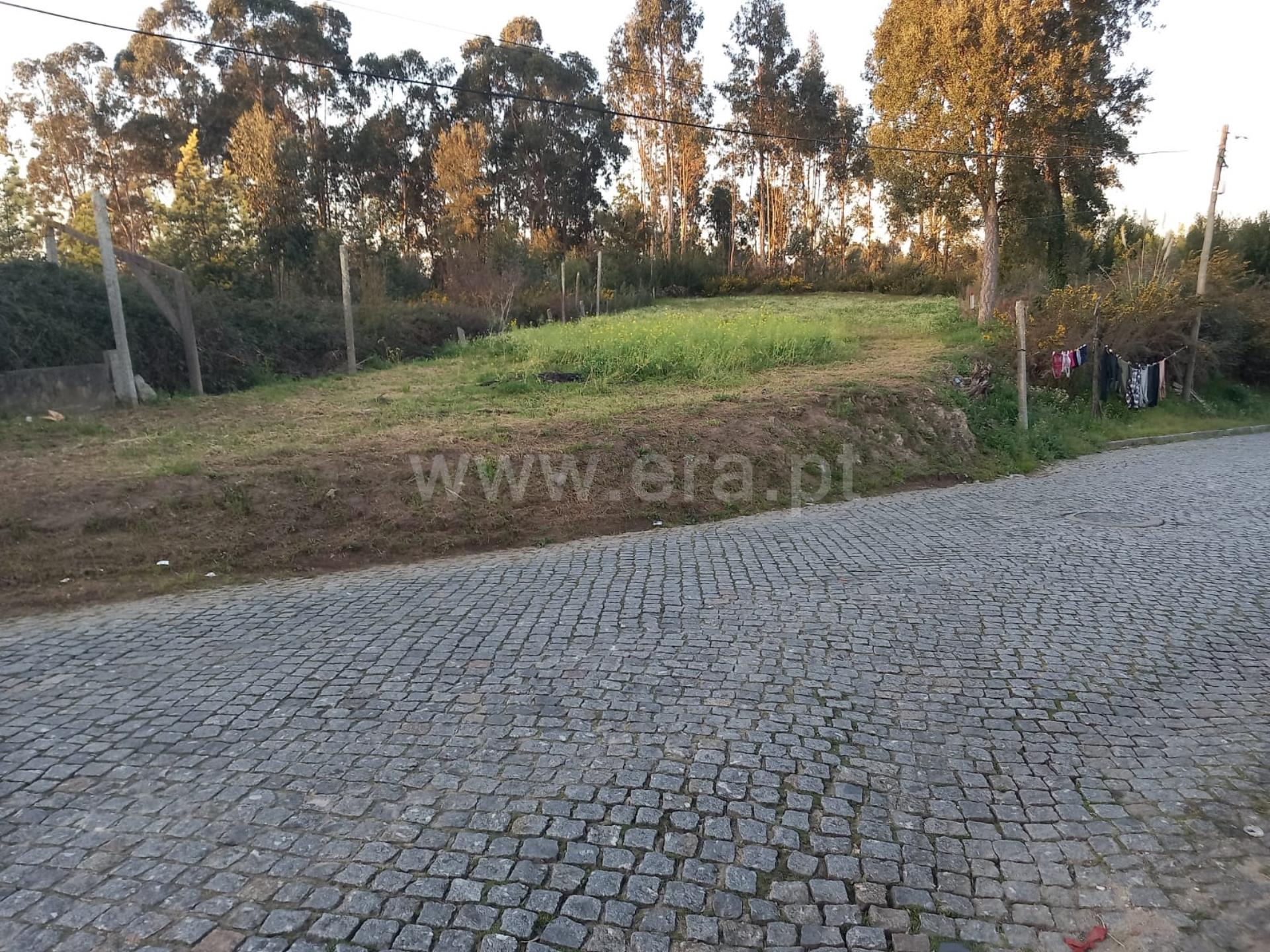 Land for sale in Vila Nova de Gaia, Portugal — €68,000