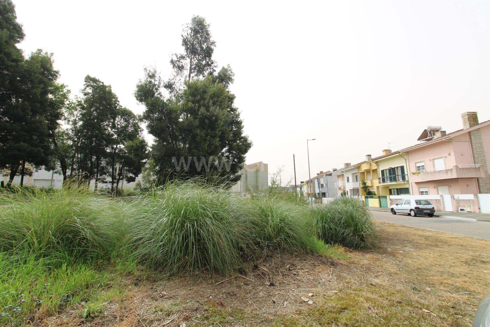 Land for sale in Vila Nova de Gaia, Portugal — €85,000