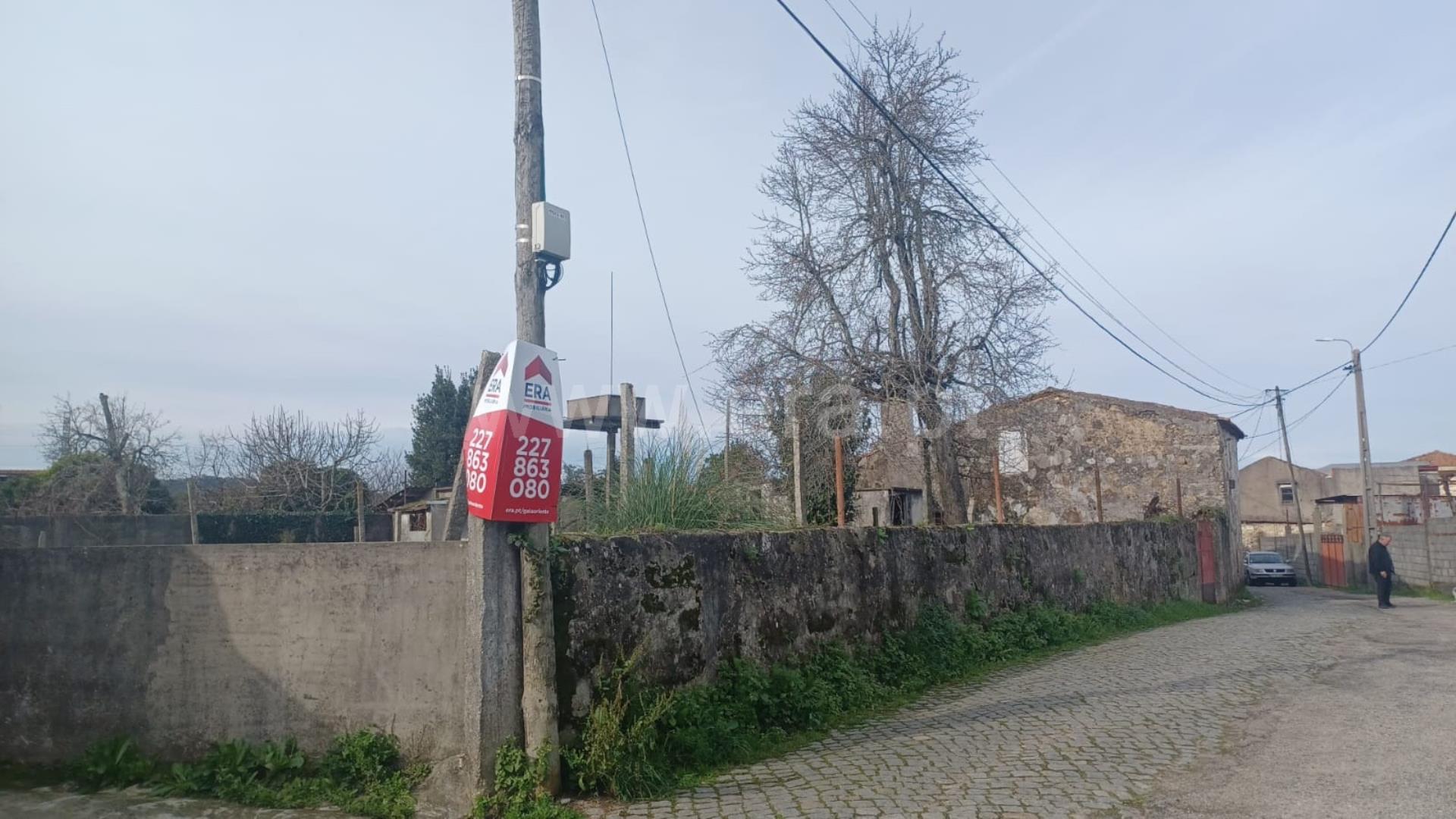 Land for sale in Vila Nova de Gaia, Portugal — €80,000