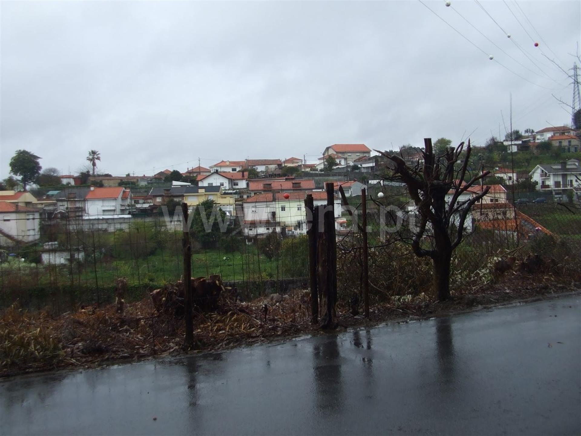 Land for sale in Vila Nova de Gaia, Portugal — €67,000