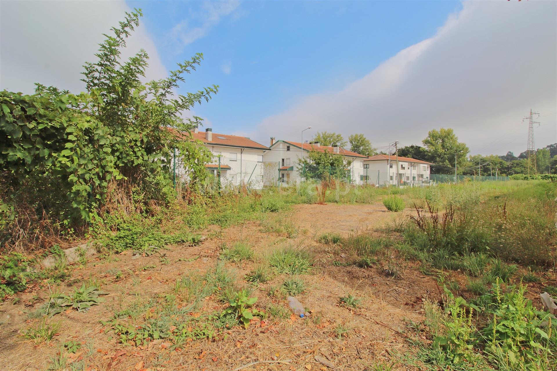 Land for sale in Vila Nova de Gaia, Portugal — €225,000