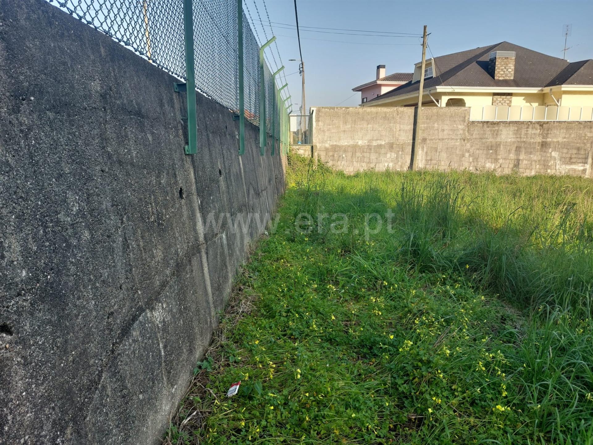 Land for sale in Vila Nova de Gaia, Portugal — €215,000